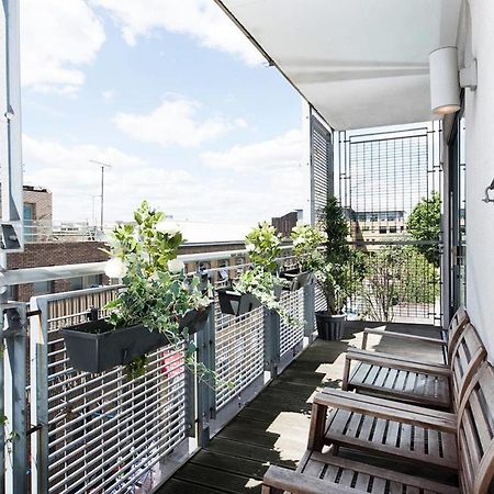 Stylish 2 Bedroom Flat With Balcony In Londyn Zewnętrze zdjęcie